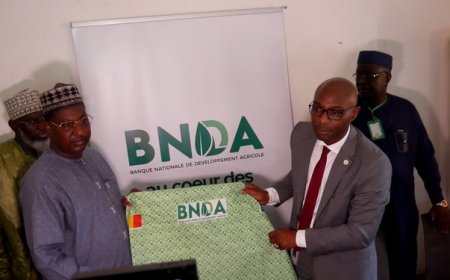 Hadj 2025: la BNDA offre des pagnes aux pèlerins d’une valeur de 15 millions FCFA