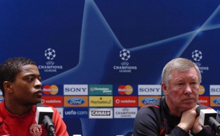 « Si Ferguson était entraîneur actuellement, il finirait probablement en prison », plaisante Patrice Evra
