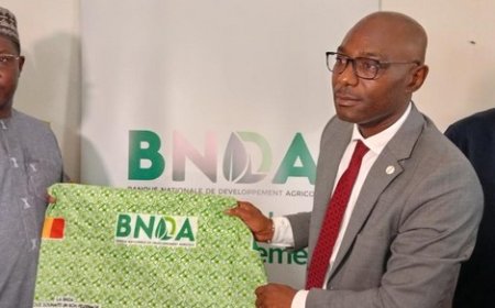 HADJ 2025 :La BNDA offre des pagnes aux pèlerins maliens