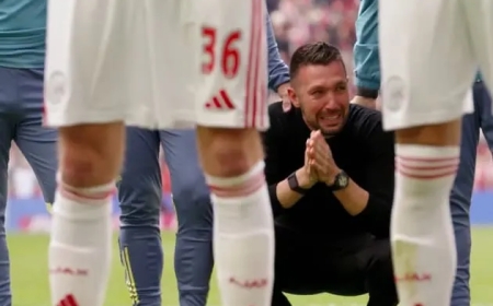 Les larmes bouleversantes de Farioli, la claque de Weghorst... l'Ajax à fleur de peau après la perte du titre en Eredivisie
