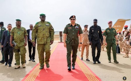 Libye : Saddam Haftar reçu à Niamey par le président nigérien Tchiani
