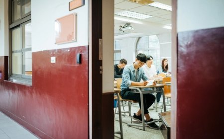 Chine : un étudiant rate un examen pour sauver la vie de son ami victime d'une crise cardiaque