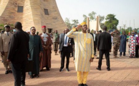 Mali :  le gouvernement célèbre le 62ème anniversaire de la création de l’union africaine :  Le gouvernement malien a procédé à la montée des couleurs africaines à la Tour de l’Afrique