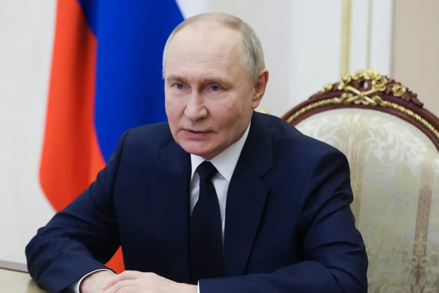 Ukraine: Poutine insiste pour "éliminer" les "causes" du conflit et "garantir la sécurité" de la Russie