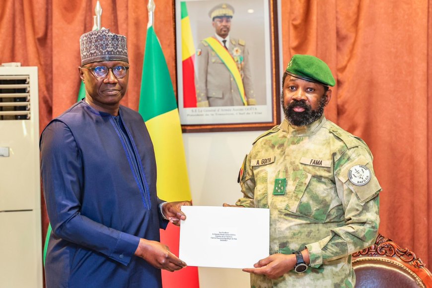 Renforcement des liens stratégiques : Le Président de la Transition reçoit le ministre sénégalais des Forces armées