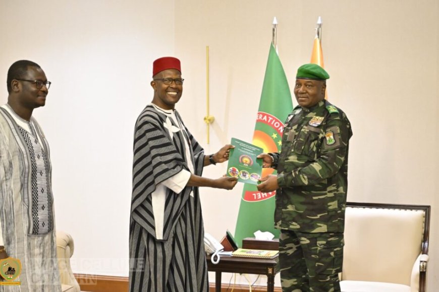 Niger: après Ouagadougou, le président Tiani reçoit l’hymne de l’AES