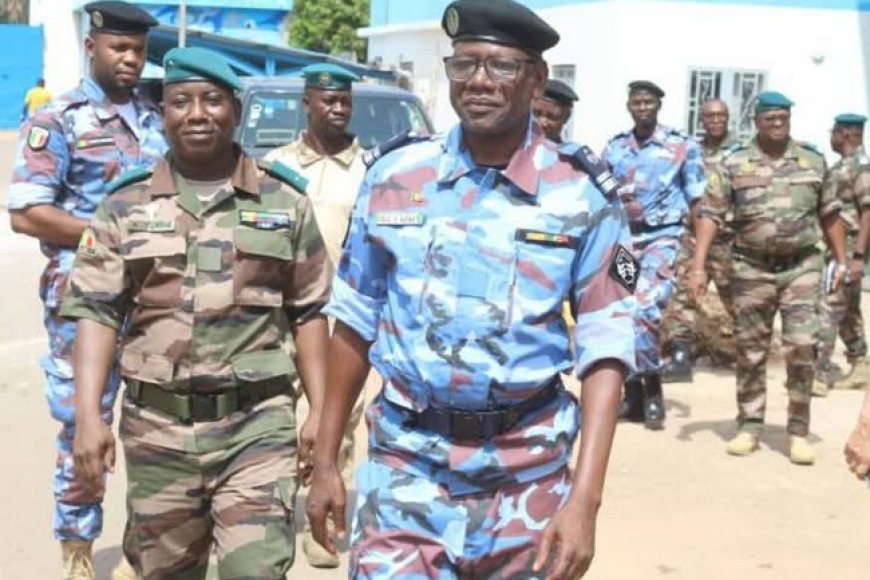 Renforcement de la collaboration  entre les forces de sécurité :  Le Dg de la Police en visite à la Direction générale de la Gendarmerie nationale