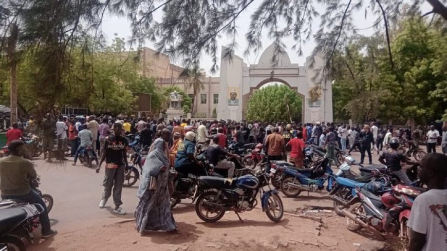 Les politiciens maliens contre la République… quand elle ne les paie plus