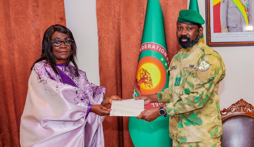 Audience à Koulouba : Le chef de l’État reçoit la ministre congolaise chargée des Affaires sociales
