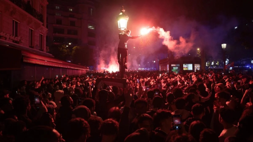 Pillages, blessés, affrontements : c’était le chaos à Paris après la victoire du PSG