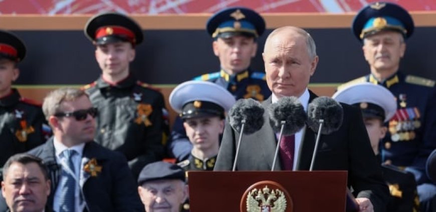 9-Mai: Poutine célèbre les soldats russes en Ukraine en présence de dirigeants étrangers