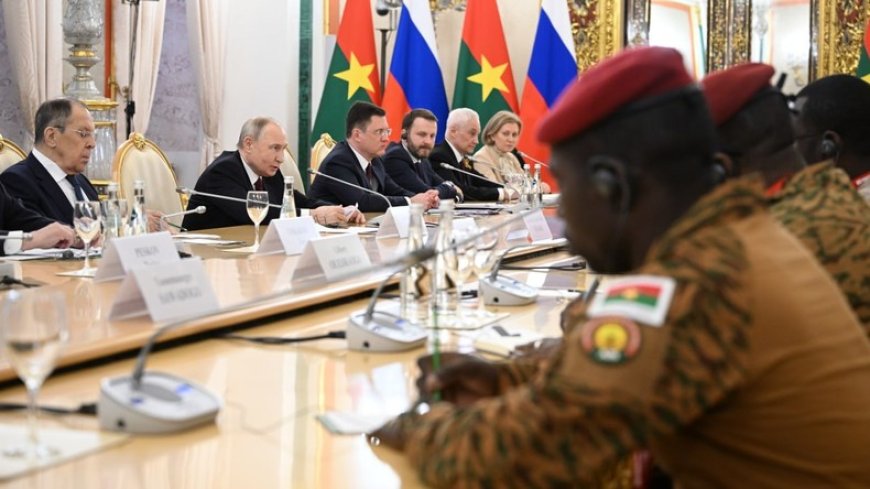 Burkina Faso : le président Traoré appelle au renforcement « exponentiel » de la coopération avec la Russie