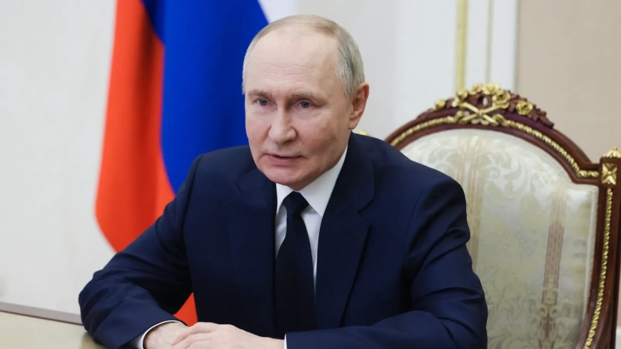 Ukraine: Poutine insiste pour "éliminer" les "causes" du conflit et "garantir la sécurité" de la Russie