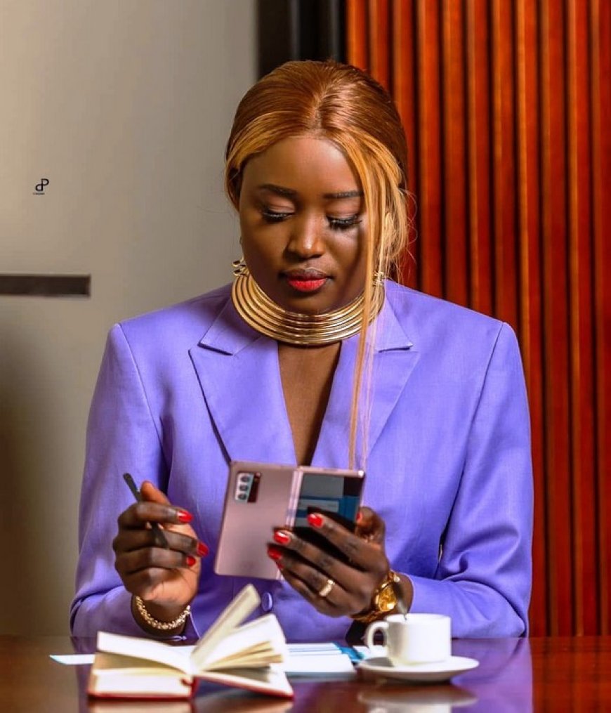 Kiné Dione, Styliste-Entrepreneure : Une visionnaire engagée pour le développement de l’industrie textile en Afrique