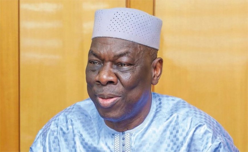 Erratum: une erreur nous a fait écrire que Dr Nango Dembélé est cité dans l’affaire dite des compressés de la CMDT