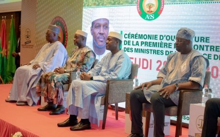 Le premier Ministre Abdoulaye Maïga lors de la réunion des ministres de la justice de l'AES à Bamako "La réponse judicaire pénale dans un cadre harmonisé ou unifié contribuera à renforcer la visibilité des efforts déployés par nos États "