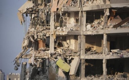 “Une riposte encore plus dévastatrice”: l’Iran lance de nouvelles attaques aux drones kamikazes contre Israël