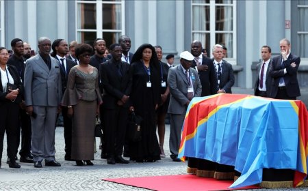 Assassinat de Lumumba : Le parquet fédéral belge réclame le renvoi d’Étienne Davignon devant le tribunal correctionnel