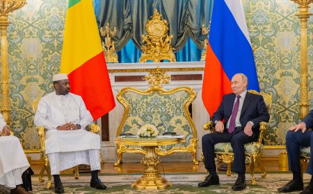 Réunion Poutine-Goïta: de tels partenariats stratégiques peuvent "rompre l'influence occidentale", selon un analyste malien