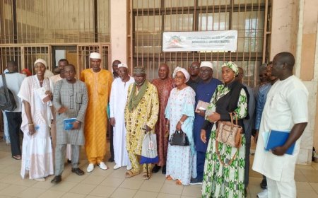 Bibliothecaires, Archivistes Et Documentalistes (AMBAD) : Mémoire et Refondation au Mali