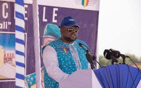 Le colonel Lassina Togola, PDG des aéroports du Mali à  l'inauguration de la passerelle et du siège de l'établissement :  "Je félicite vivement les acteurs techniques  de ces projets, tous des Maliens"