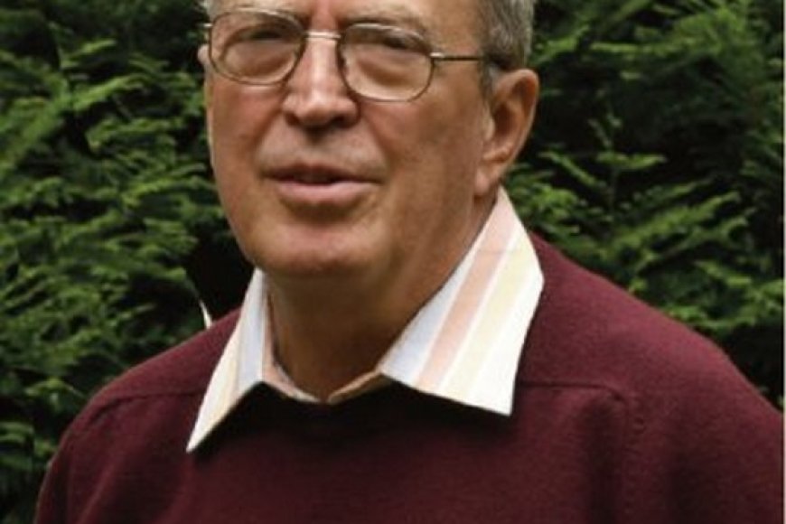 Père Alain Fontaine :  Comme une croisée de chemin