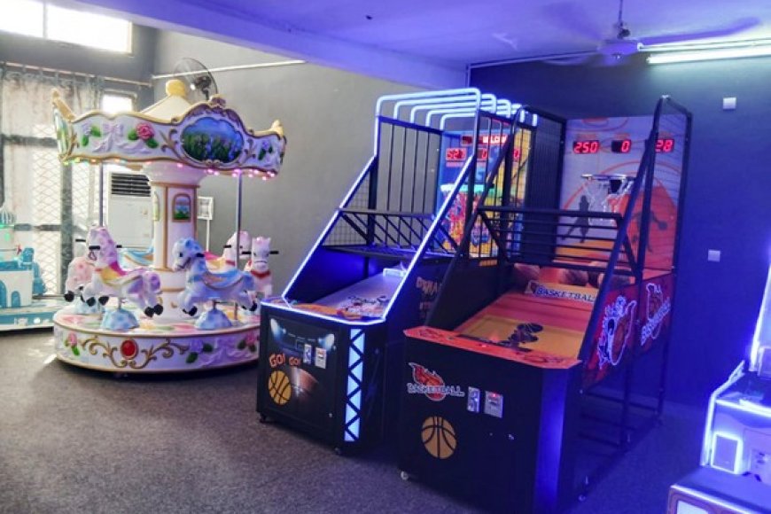 Et voici leur Fan zone : Le complexe ultramoderne de divertissements !