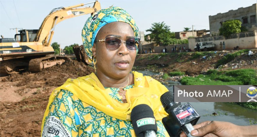 Curage des collecteurs et caniveaux à Bamako : La ministre Mariam Tangara inspecte les sites de Dianéguéla et Missabougou