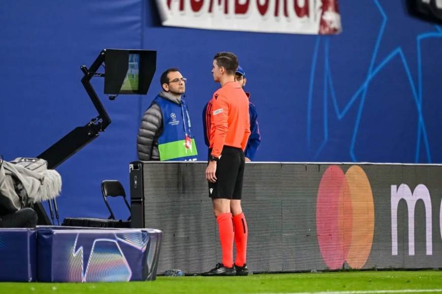 Ce que révèle le recours à l’intelligence artificielle pour l’arbitrage de la Coupe du monde des clubs de la Fifa