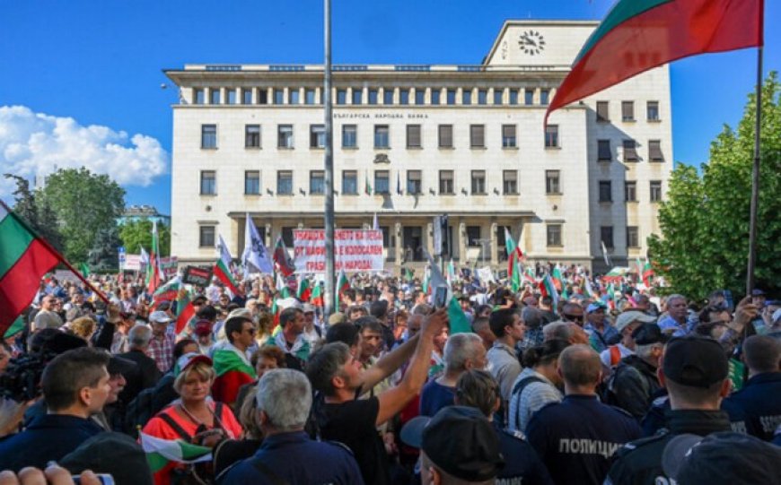 Bulgarie : Grandes manifestations contre l'euro