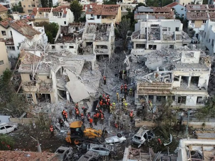 Des missiles iraniens frappent Tel-Aviv : 5 morts et des blessés
