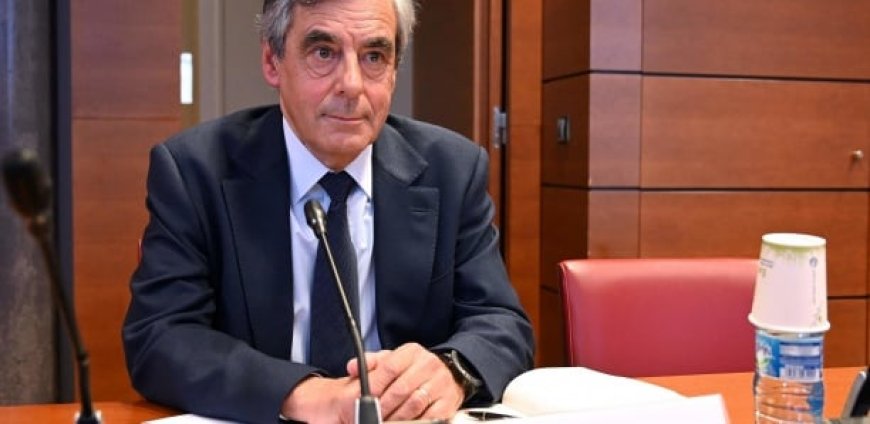 Emplois fictifs: l'ex-Premier ministre français François Fillon condamné à 4 ans de prison avec sursis
