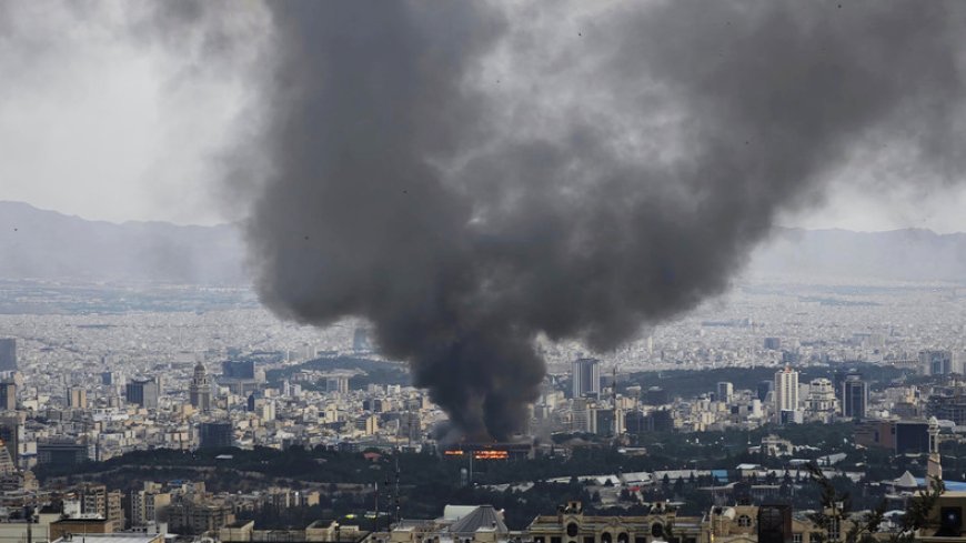 Israël-Iran : frappes croisées, riposte iranienne et menace d’escalade