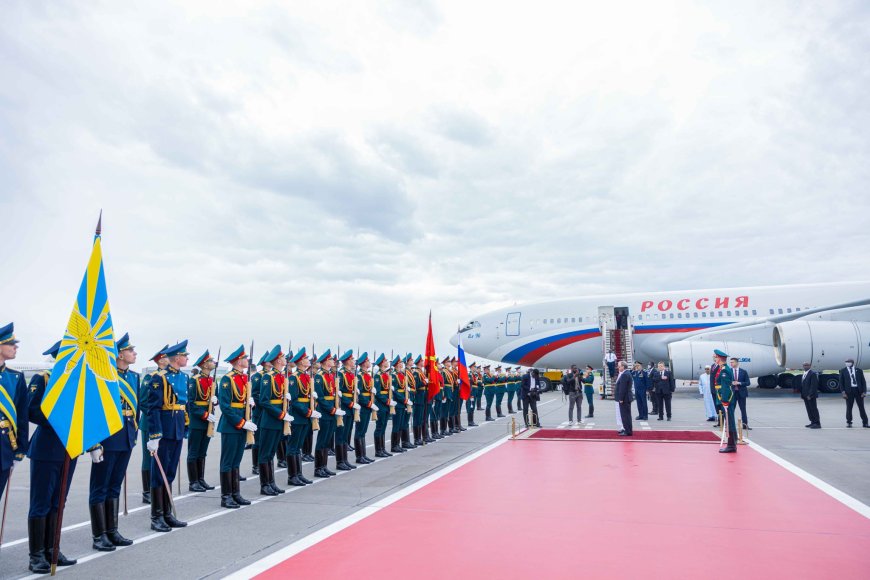 Le Président GOÏTA a été accueilli avec tous les honneurs dignes de son rang par les autorités russes et le corps diplomatique