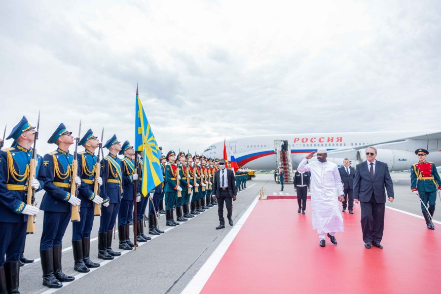 Le Président GOÏTA a été accueilli avec tous les honneurs dignes de son rang par les autorités russes et le corps diplomatique