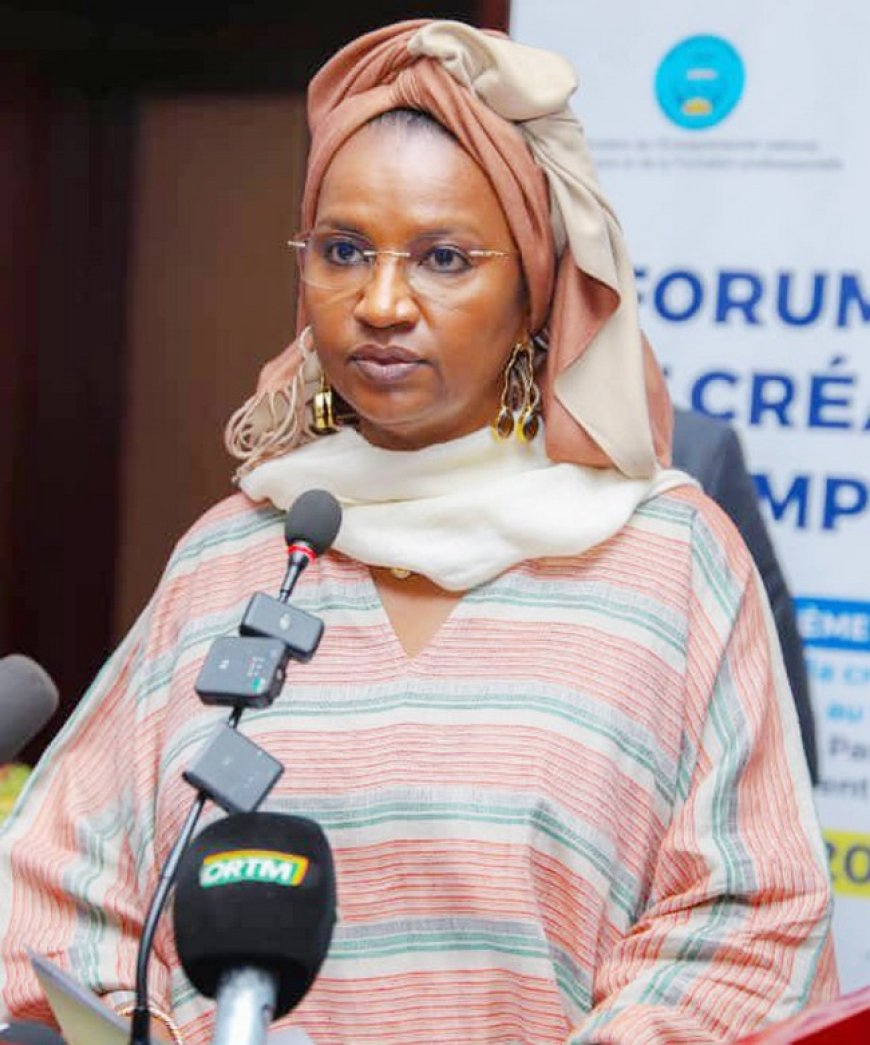 La ministre  Oumou Sall Seck au forum ONG et création d’emplois : « chaque emploi créé est  un facteur de paix, de stabilité et de cohésion nationale »