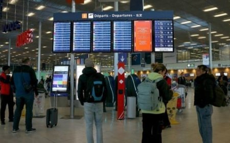 France: un millier de vols annulés au deuxième jour de grève de contrôleurs aériens