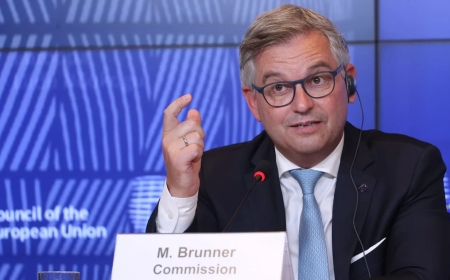 "Persona non grata" : le commissaire européen aux Migrations expulsé de Libye