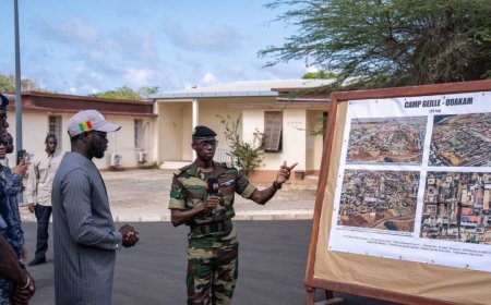 Le président sénégalais se rend en visite aux sites militaires rétrocédés par la France
