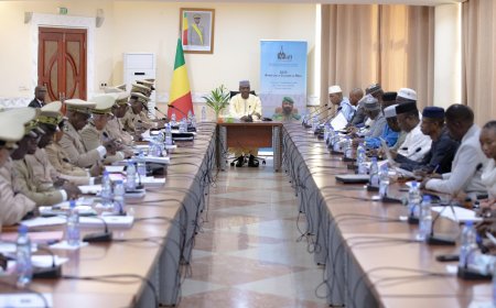 Mali : Le Premier ministre échange avec les gouverneurs sur les priorités régionales