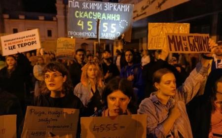 Ukraine: Zelensky appelle à un "changement de régime" en Russie après des bombardements meurtriers sur Kiev