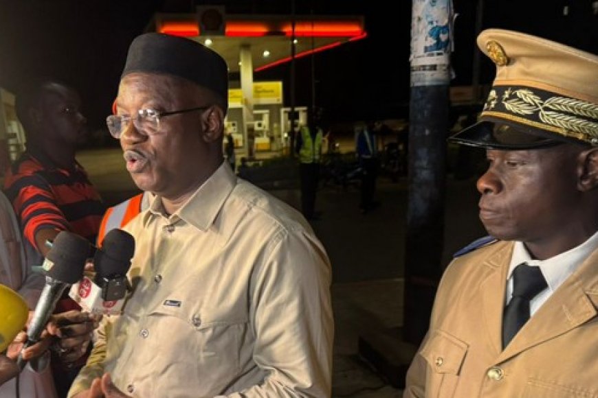 Éclairer pour mieux servir : 1250 lampadaires offerts par le PMU-Mali
