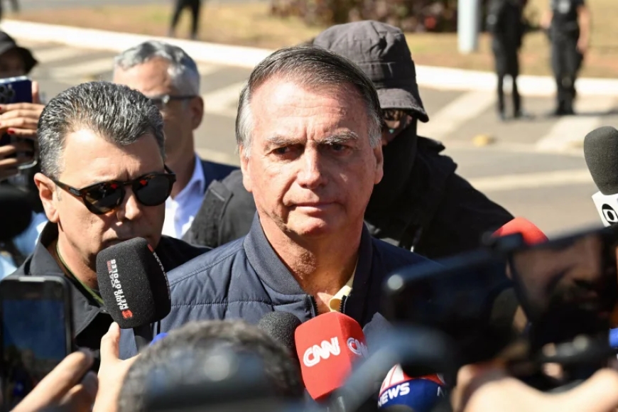 L’ex-président brésilien Jair Bolsonaro contraint de porter un bracelet électronique