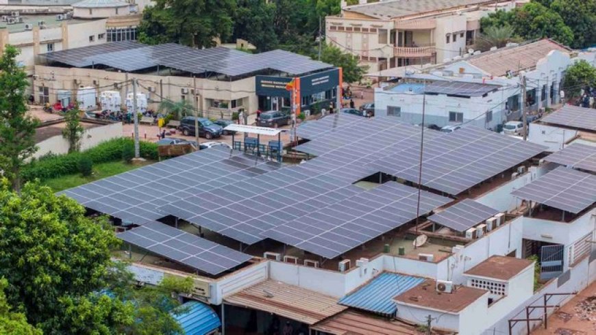 Œuvres sociales du président de la transition : L’hôpital Gabriel Touré désormais alimenté en énergie solaire