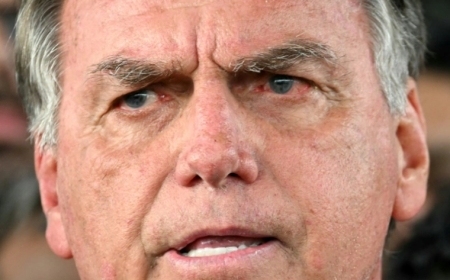 L'ancien président brésilien Jair Bolsonaro assigné à résidence