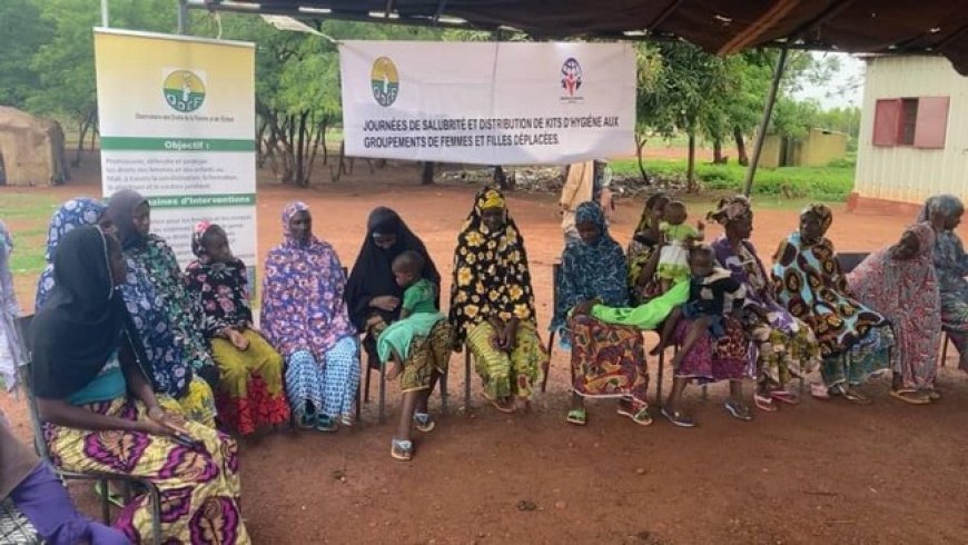 Site des déplacés de Senou : Odef au chevet des femmes