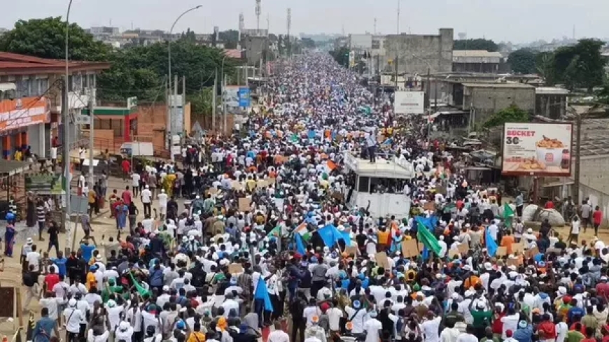 Plusieurs milliers de personnes dans la rue en Côte d’Ivoire