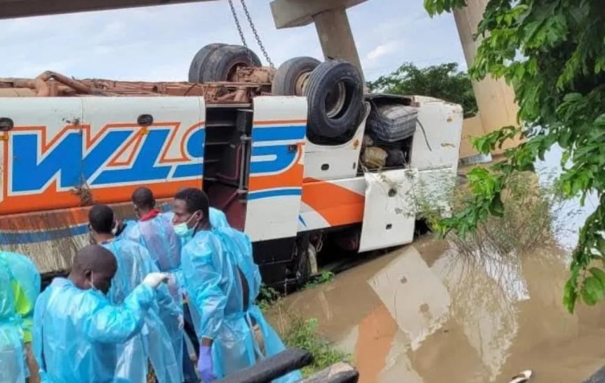 Accident de bus au Bénin: 37 morts