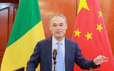 De la lutte antifasciste a la construction d'une communaute d'avenir partage pour l'humanité : La Chine, éternel défenseur de l'équité et de la justice internationale