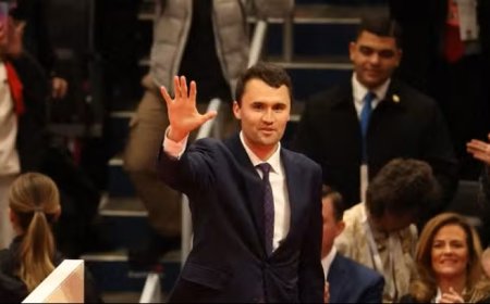 Trump annonce la mort de Charlie Kirk, l’influenceur conservateur assassiné dans l’Utah